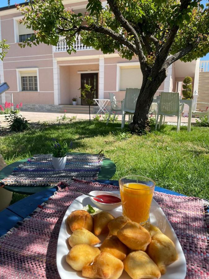 Rent Rooms Loren Vlore Luaran gambar